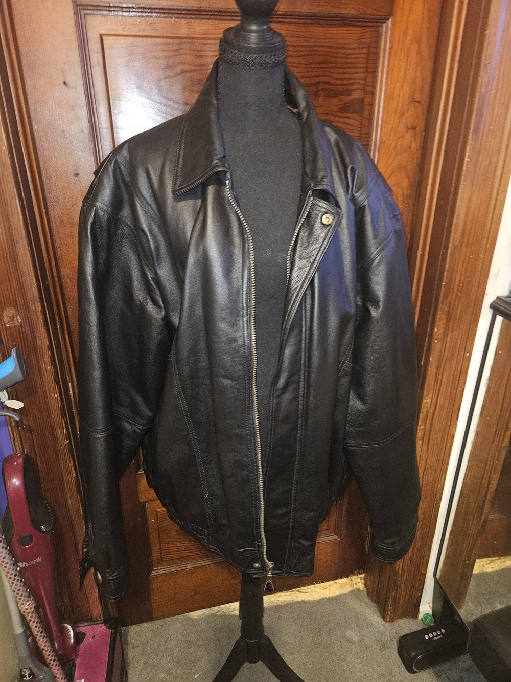 Men's Black Leather Bomber Jacket - Classic Style